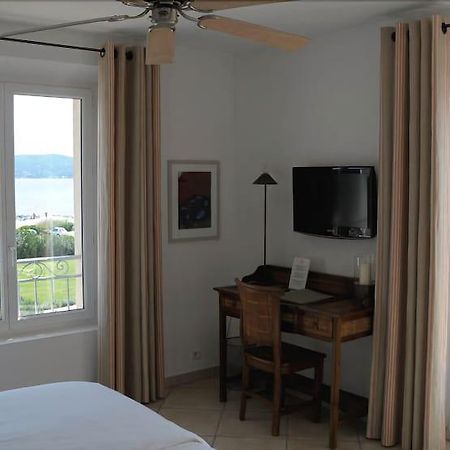 Hotel Villa Les Rosiers Гримо Екстериор снимка