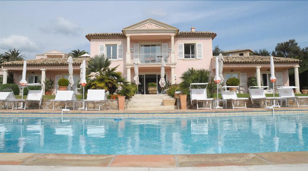 Hotel Villa Les Rosiers Гримо Екстериор снимка