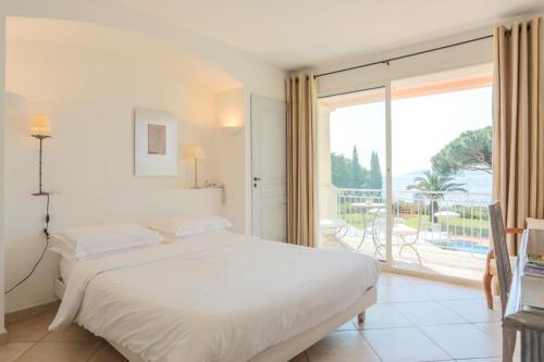 Hotel Villa Les Rosiers Гримо Екстериор снимка