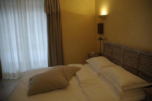 Hotel Villa Les Rosiers Гримо Екстериор снимка
