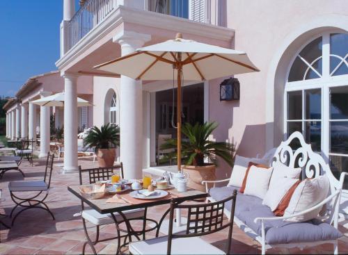 Hotel Villa Les Rosiers Гримо Екстериор снимка